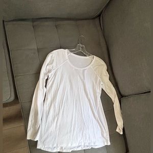 LULULEMON • White Long Sleeve T Shirt • sz S/M